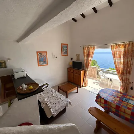 Asphodele Apartment *